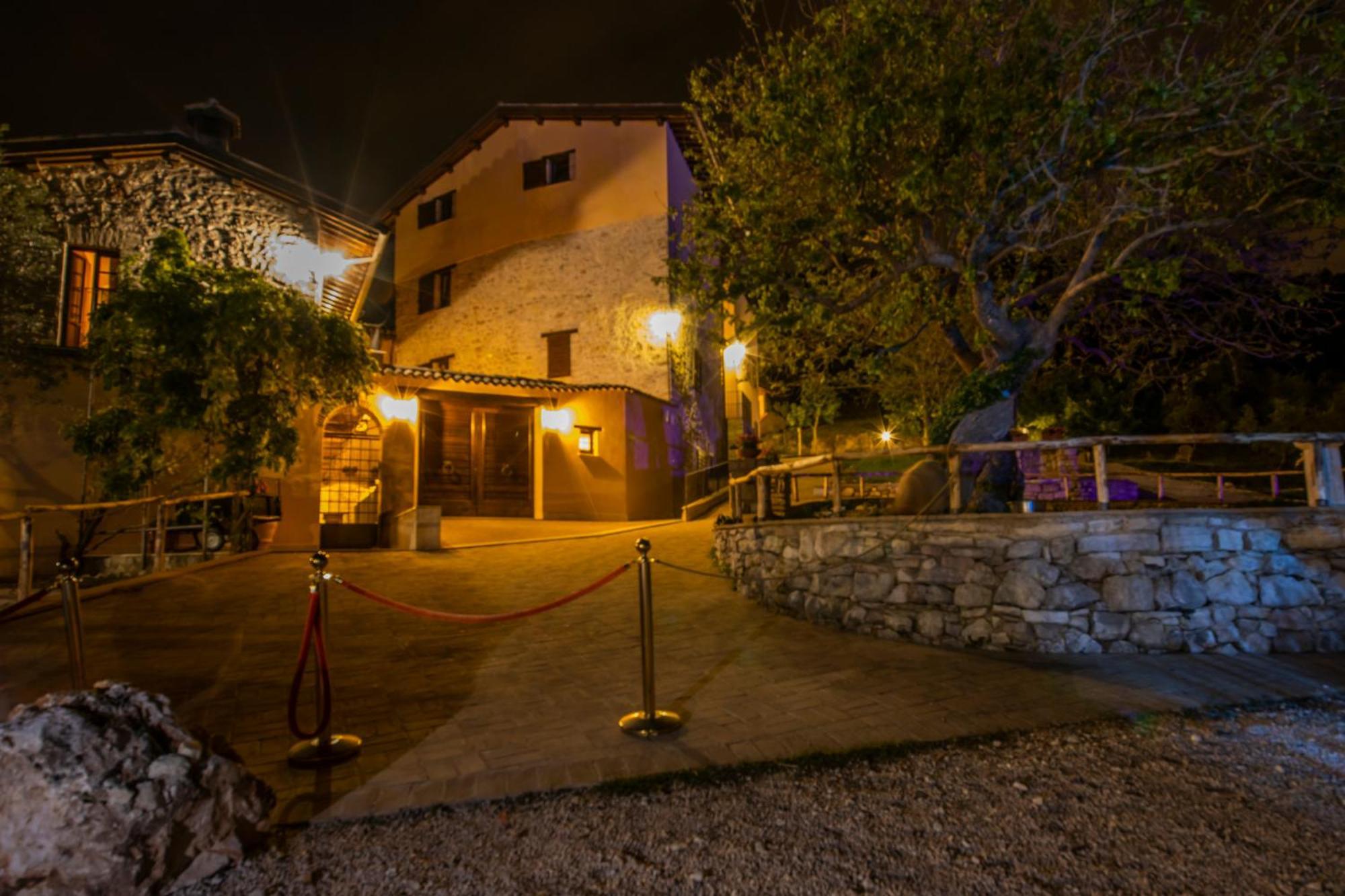 Borgo Incantato Spoleto Pompagnano Екстериор снимка